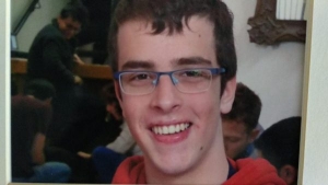 Autorizan la publicación del nombre del soldado israelí asesinado en el atentado en Ariel