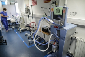 Israel usa una fábrica de misiles para producir respiradores para el coronavirus