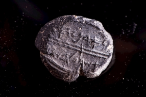Descubren en Jerusalén un sello de la época del Templo con el nombre de una figura bíblica
